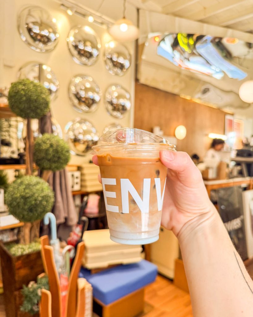 Envies coffee shop in Talat Noi