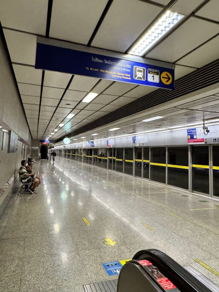 An MRT station in Bangkok in the direction of Silom and Wat Mangkon (Chinatown)